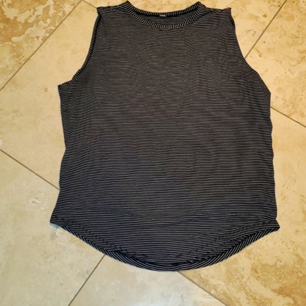 Black/White Striped Lululemon Tank sz 8